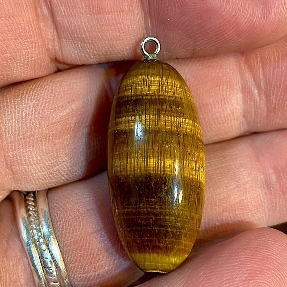 Other - Tigers Eye Crystal Pendant With Awesome Flash!